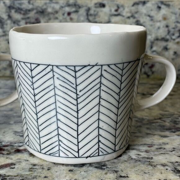 Elizabeth Benotti Handcrafted Ceramic Pottery Mugs with Herringbone Designs - Picture 5 of 14